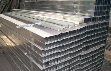 辦公室裝修施工中輕鋼龍骨與木龍骨吊頂區別