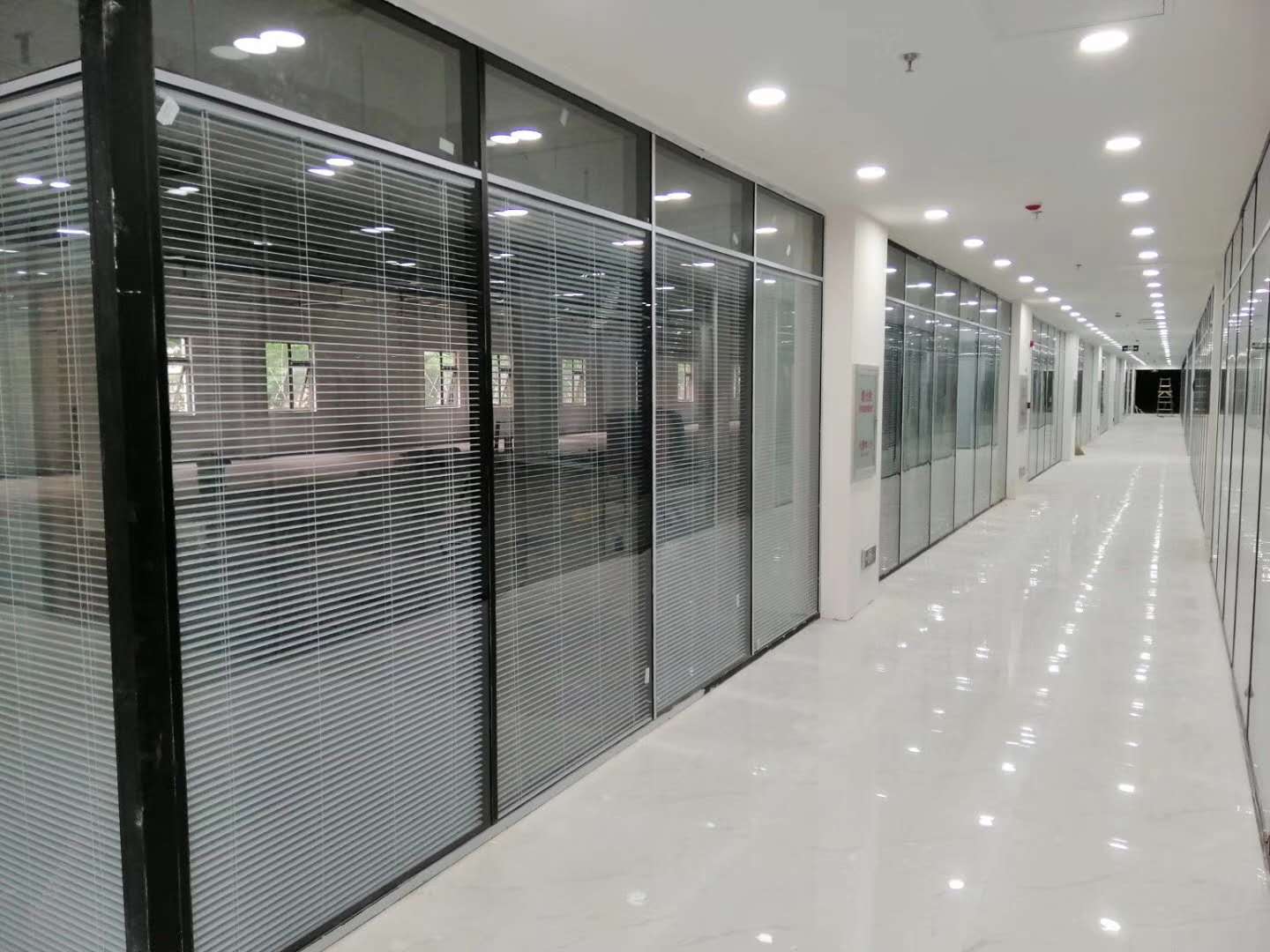 辦公室室內玻璃隔墻的施工要點與質量驗收