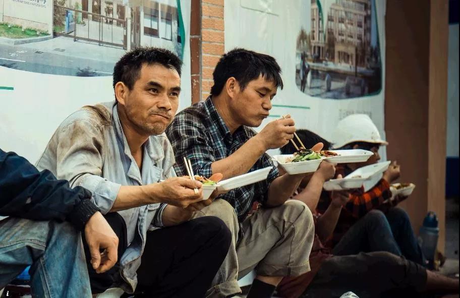 又馬上到年底了,我們做裝修的,一年能賺多少錢?