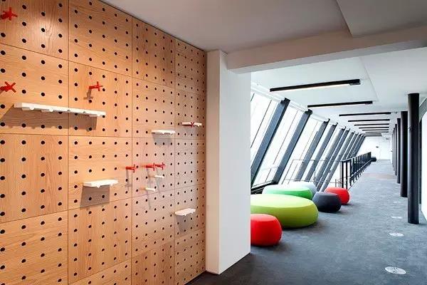 辦公室裝修-我們?nèi)绾谓鉀Q北京辦公室裝修中的防潮問題?