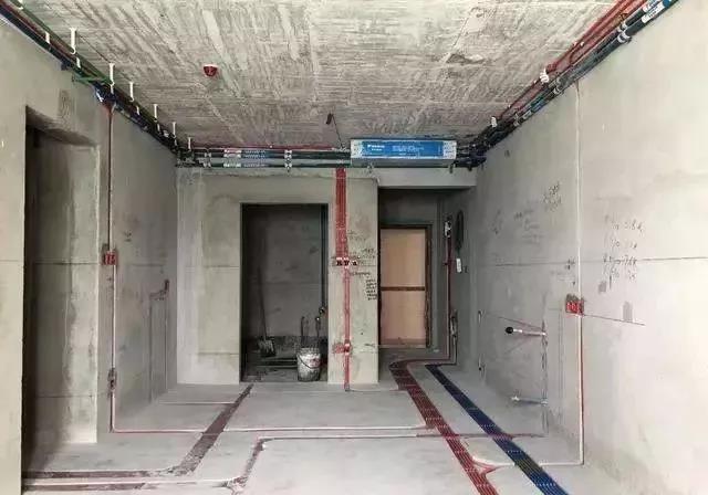 辦公室裝修施工水管、線管是走地還是走頂?總結(jié)了五個優(yōu)缺點,看完你就明白