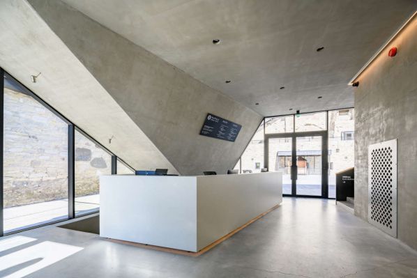 關于辦公室裝修設計效果圖的一些了解和分辨: